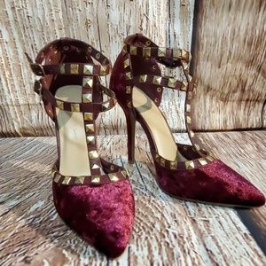 Wild Diva maroon gold studded heels